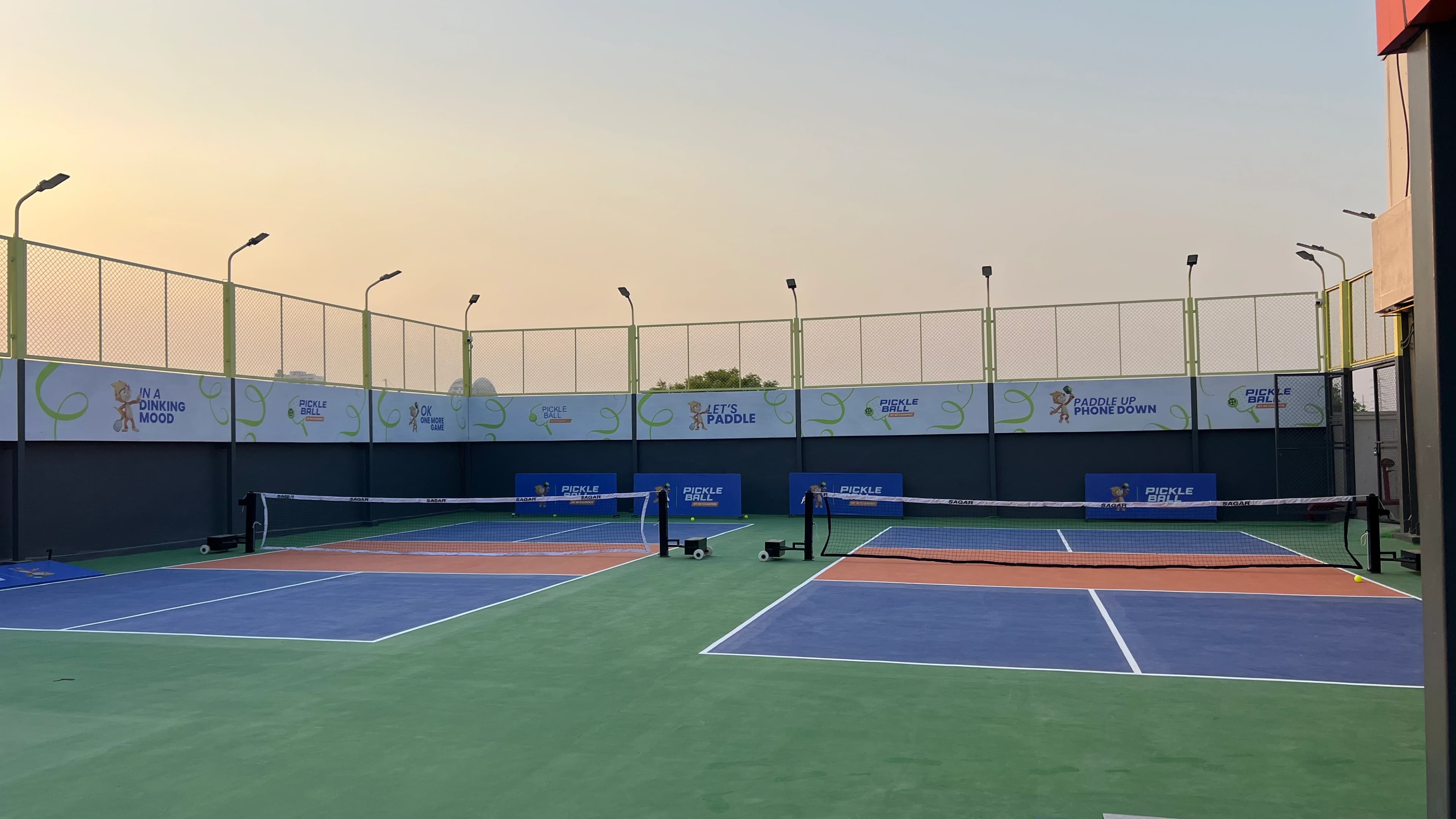 Court 4 Court 4